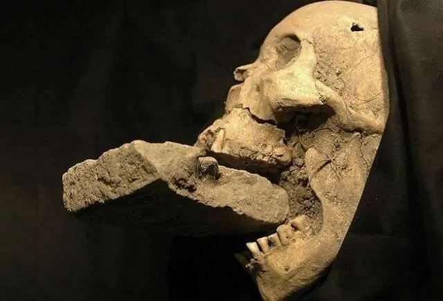 Crânio de ‘vampira’ é encontrado perto de Veneza