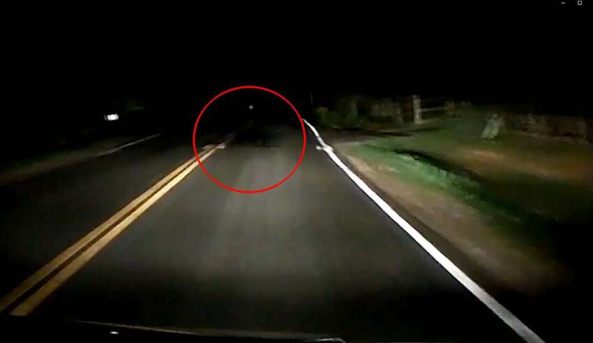 Filmaram uma sombra espectral em uma rodovia dos EUA