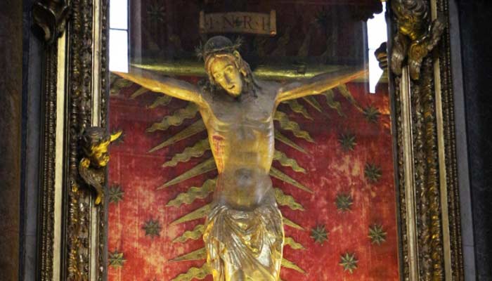 O crucifixo da Igreja de San Marcello e o significado esperançoso e milagroso para os católicos