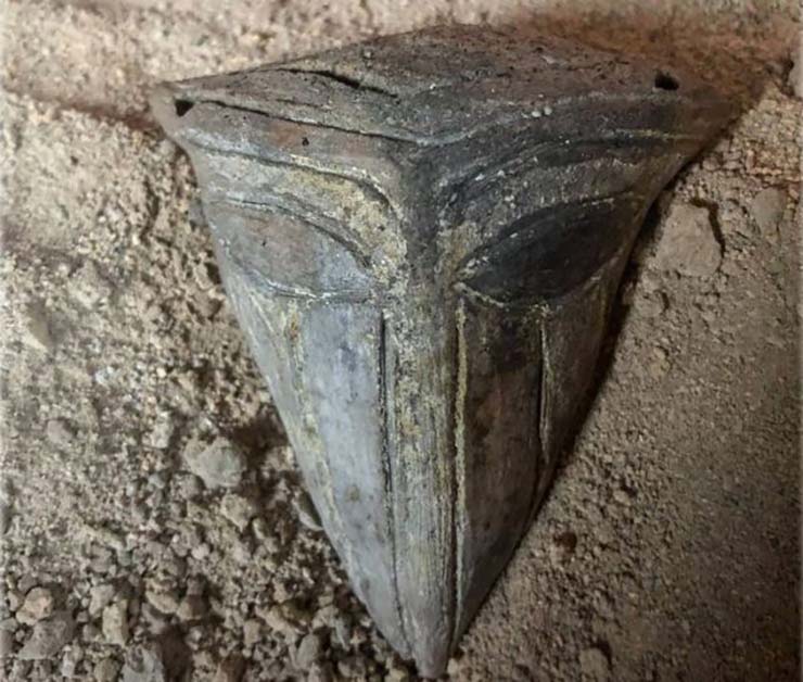 Arqueólogos encontram máscara alienígena de 6.000 anos na Bulgária