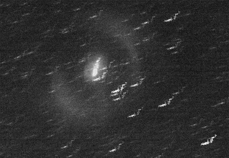 Astrônomos capturam a explosão de uma nave alienígena perto da Terra