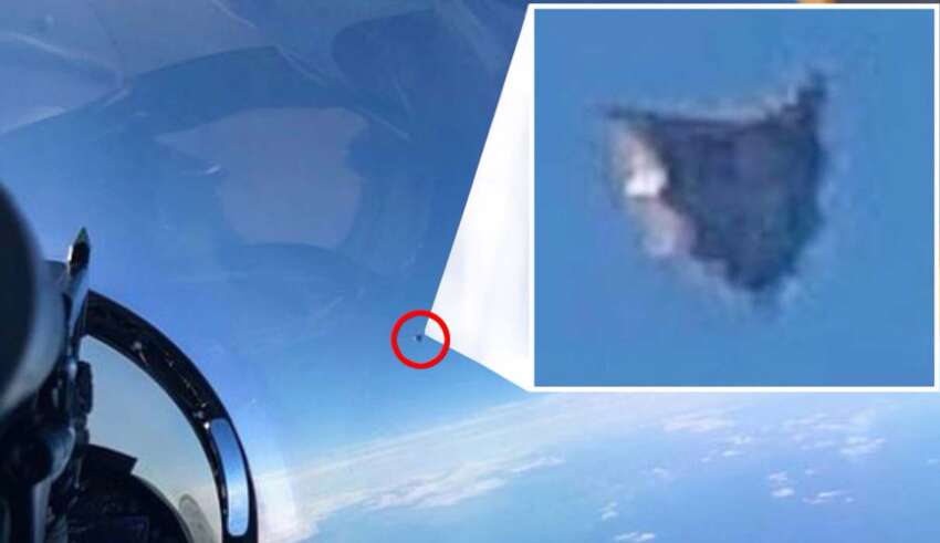 Uma foto vazada do Departamento de Defesa dos EUA mostra um OVNI de origem extraterrestre sobre o Atlântico
