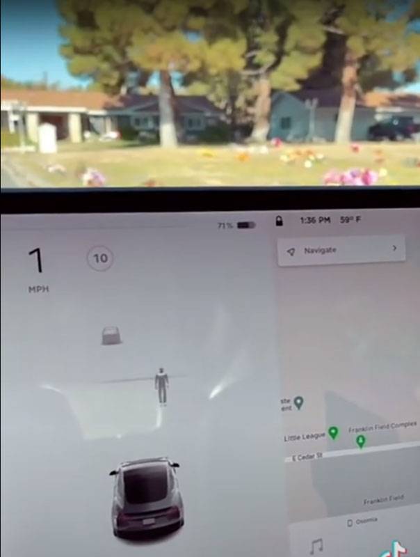 O sensor do piloto automático Tesla registrou um "fantasma" em um cemitério vazio
