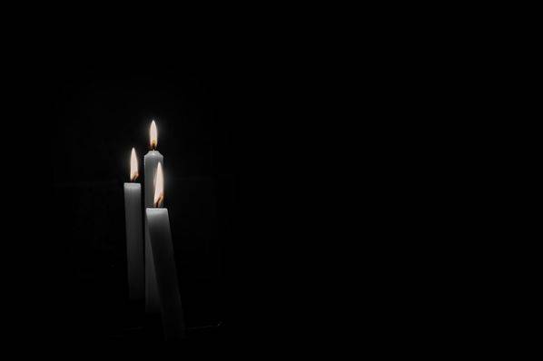 Você tem velas de cera de abelha prontas.