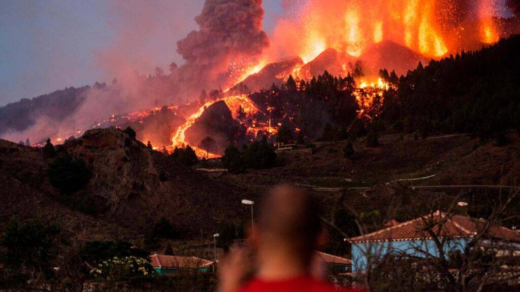 Código bíblico oculto prevê uma devastação por uma erupção vulcânica e um tsunami