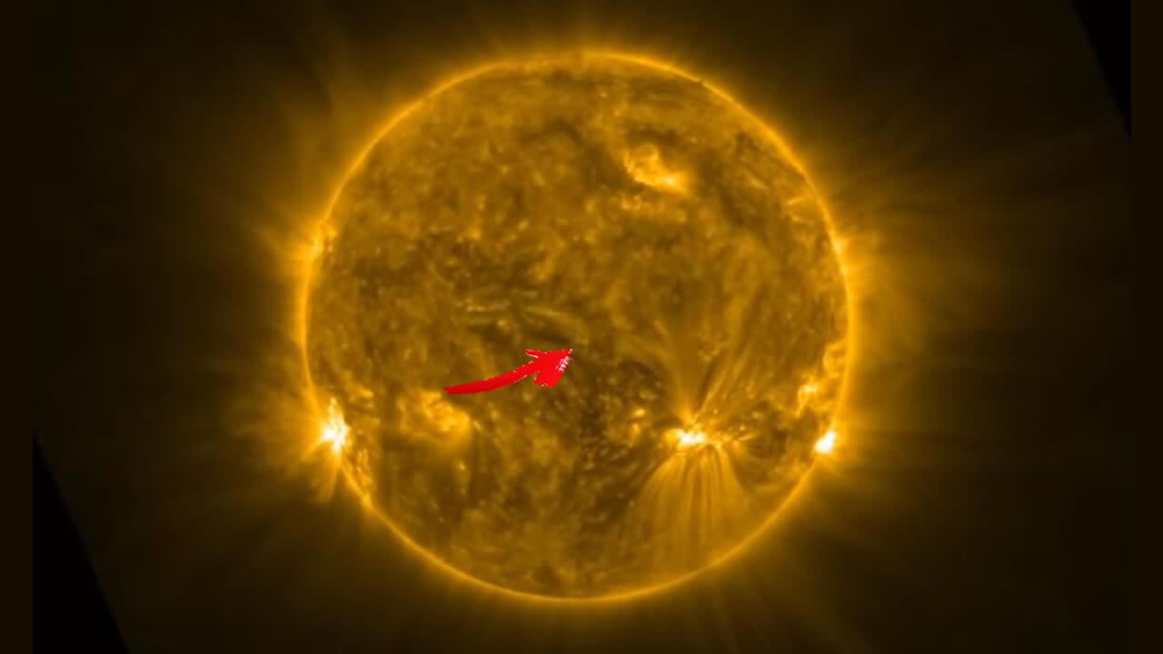 Observaram um tubo de plasma em forma de cobra no sol