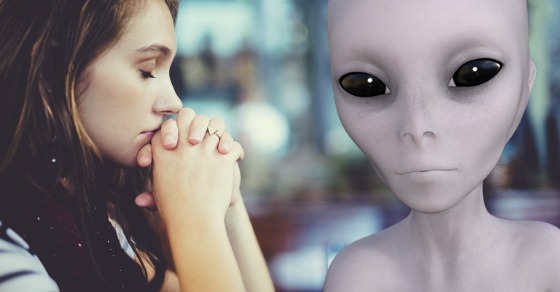 A crença de estrangeiros em alienígenas logo poderá substituir a religião prevê professor dos EUA
