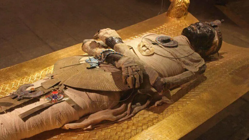 Egiptólogo diz que a maldição da múmia é real e pode provar cientificamente