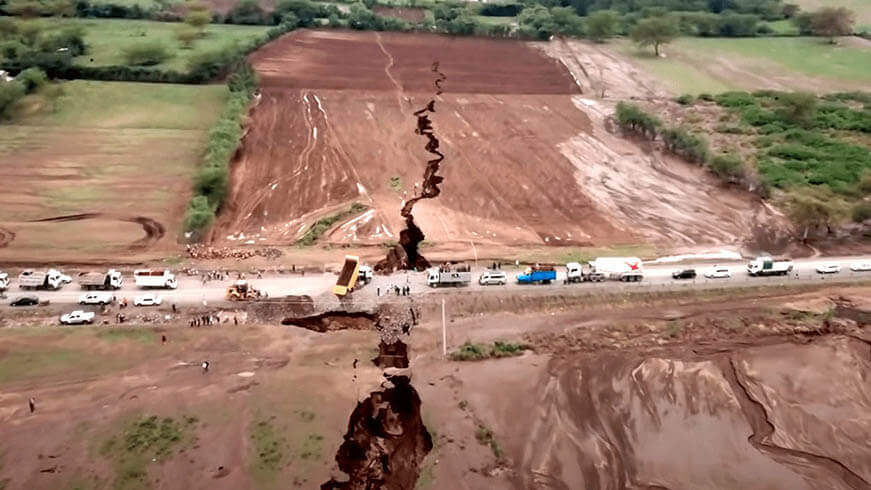 ENORME ESTRUTURA ROCHOSA SUPERAQUECIDA PODE DIVIDIR A ÁFRICA EM DUAS DESDE AS PROFUNDEZAS