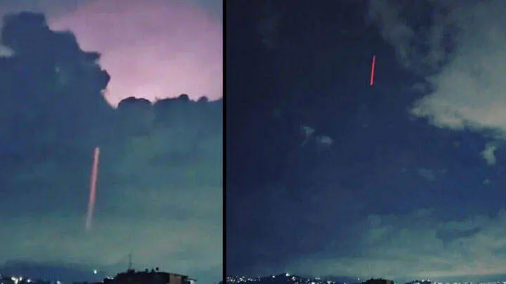 Estranho relâmpago vermelho cai do céu durante uma tempestade em Caracas, Venezuela