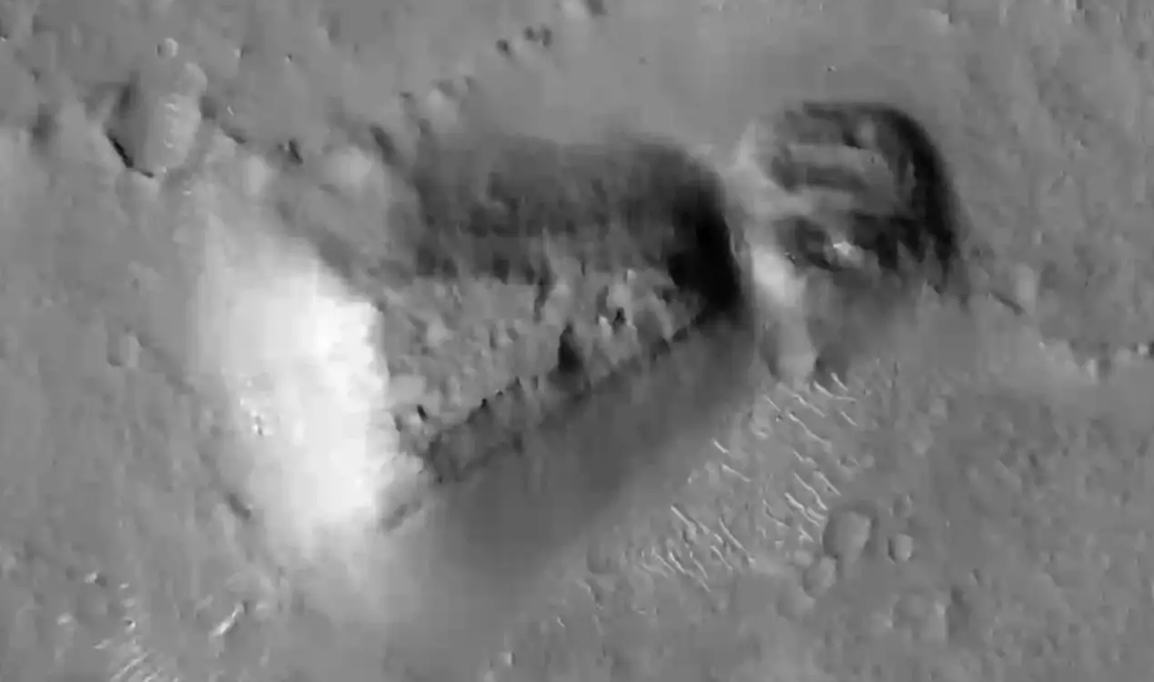 O que é exatamente isso na superfície de Marte? - Crédito da imagem: NASA / JPL-Caltech.